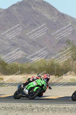 media/Oct-30-2025-Racers Edge (Thu) [[dabbdaf680]]/3-B Group/Session 5 (Turn 6)/